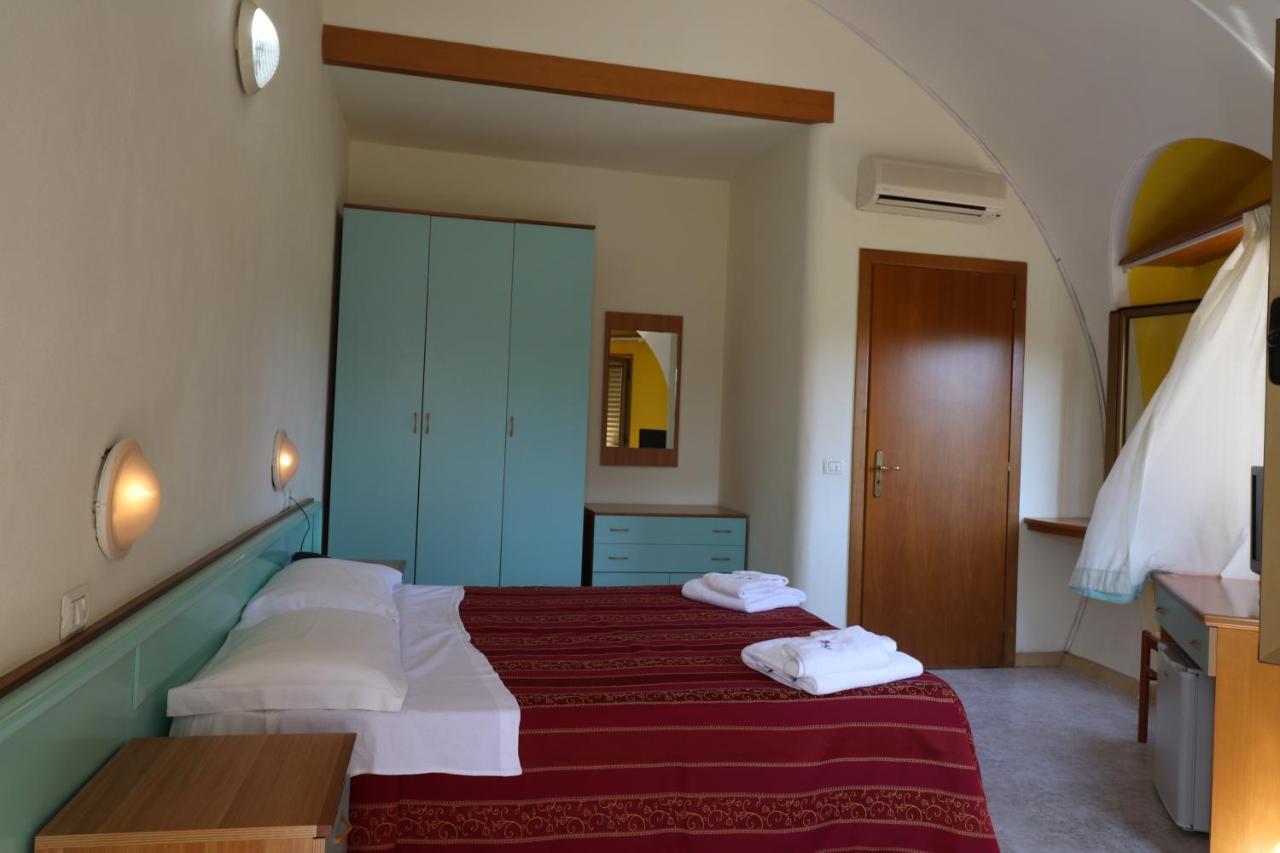 Nirvana Club Village Botricello Dış mekan fotoğraf
