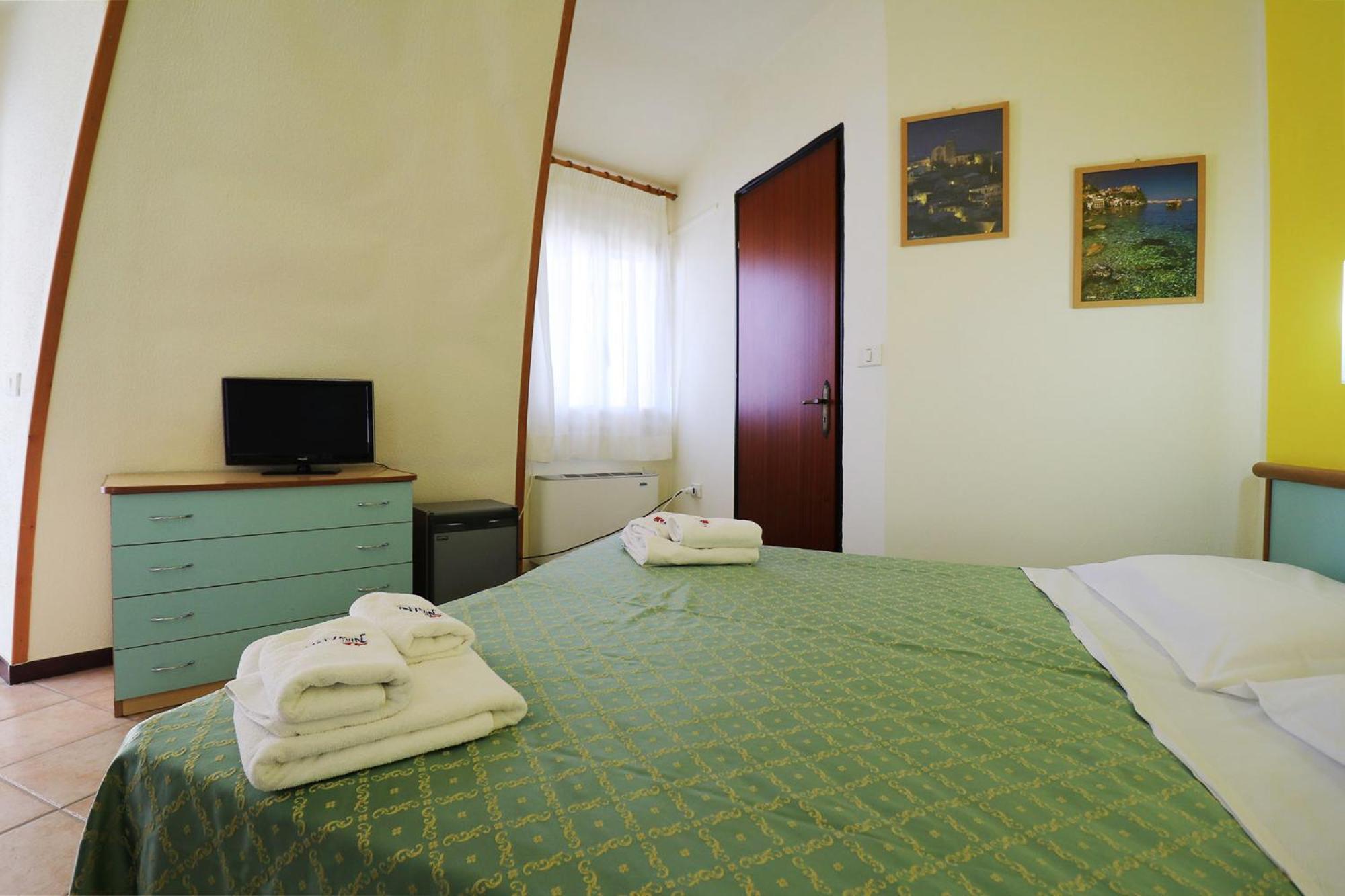 Nirvana Club Village Botricello Dış mekan fotoğraf