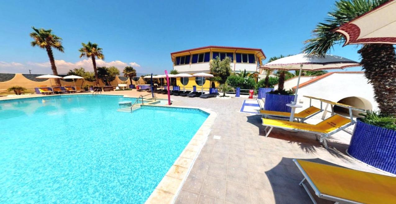 Nirvana Club Village Botricello Dış mekan fotoğraf