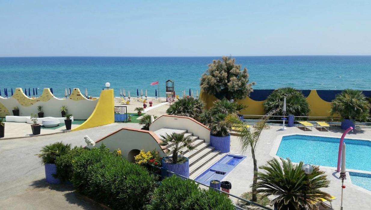 Nirvana Club Village Botricello Dış mekan fotoğraf